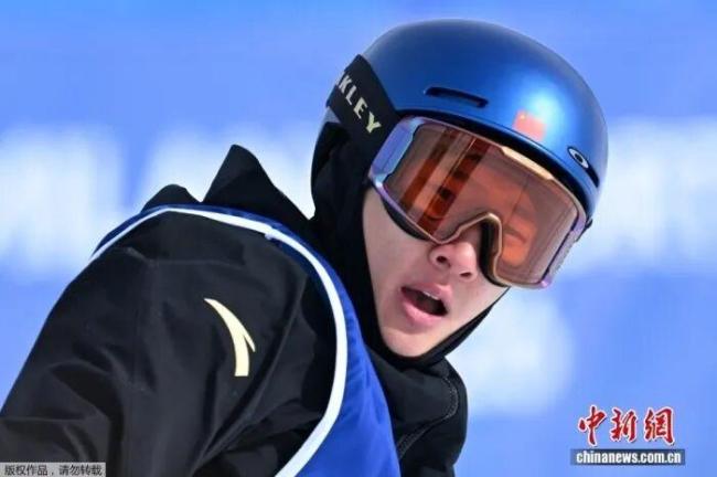 笑着起飞的苏翊鸣 落地后哭了 米兰振翅高飞