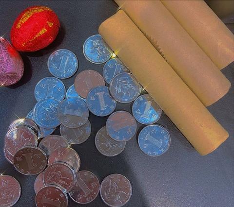 姆妈让上交2万压岁钱 孩子就地不干了 孩子更爱能我方花的零钱