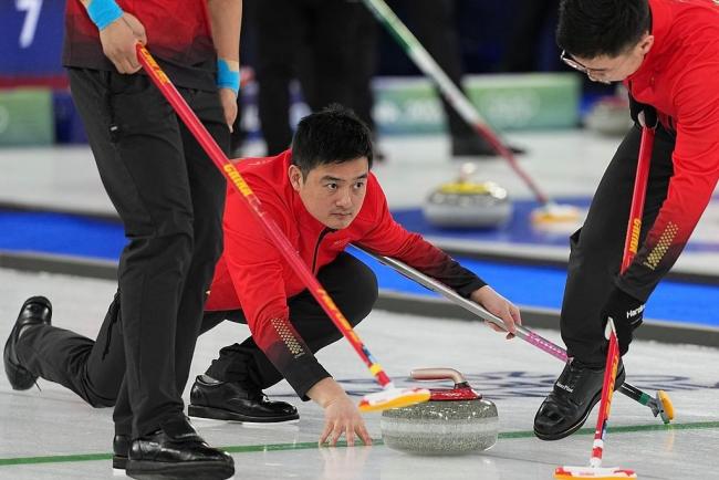 徐晓明未能弥补男子冰壶的遗憾 41岁老将再战冬奥