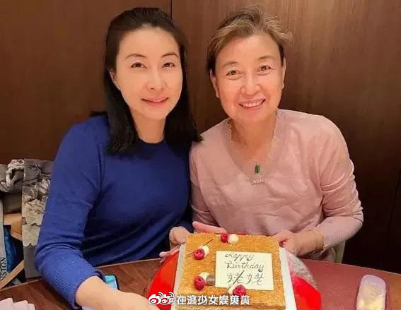 郭晶晶记不清结婚多少年