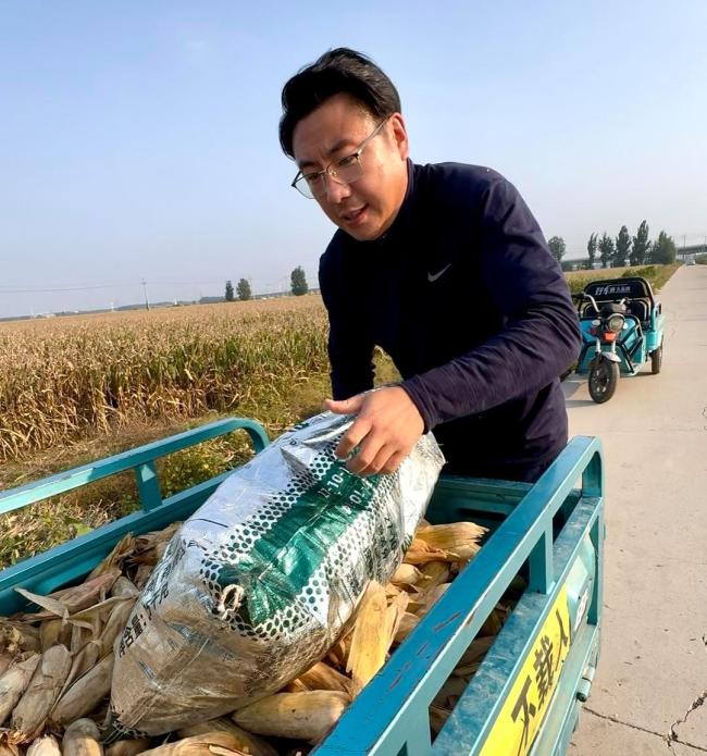 全网“最能打”的村书记助力乡村发展 功夫点亮村庄夜