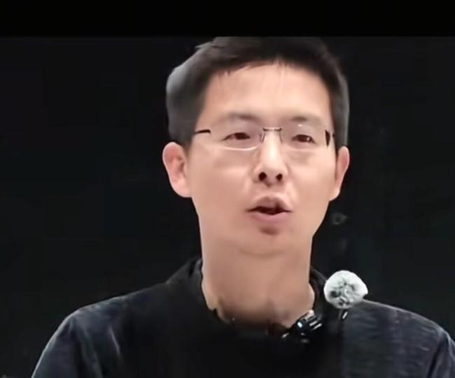 图灵奖得主评人形机器人表演功夫 自主智能尚远