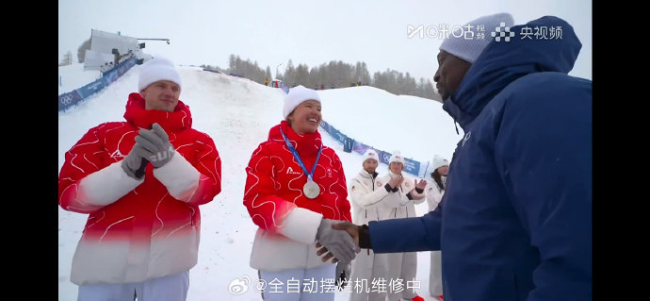 接瑞士女选手事业运！44分拿银牌