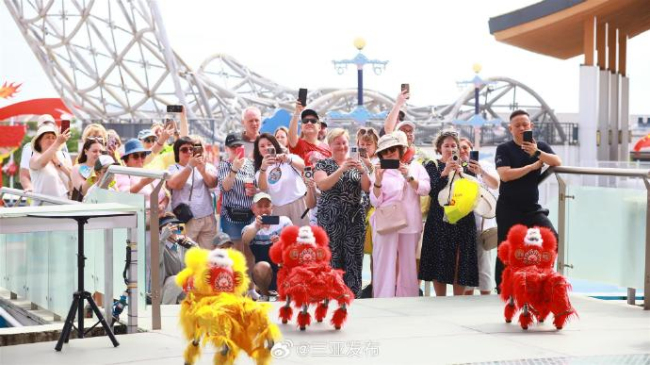 当机器人拜师非遗