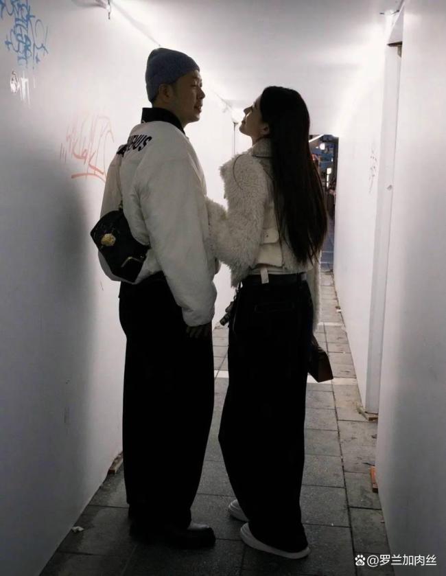 沈梦辰杜海涛同游德国 甜密互动暖东说念主心