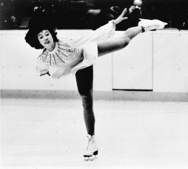 四十六载冰雪路辉映绚丽中国红 再创历史新篇章