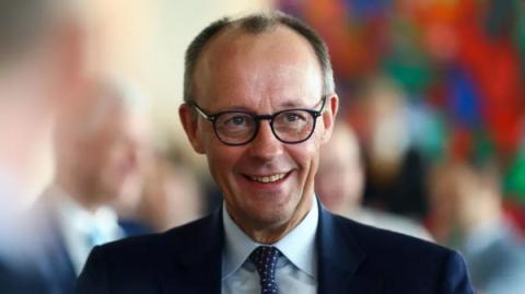 默茨“一马当先”为何而来 务实合作与战略突围