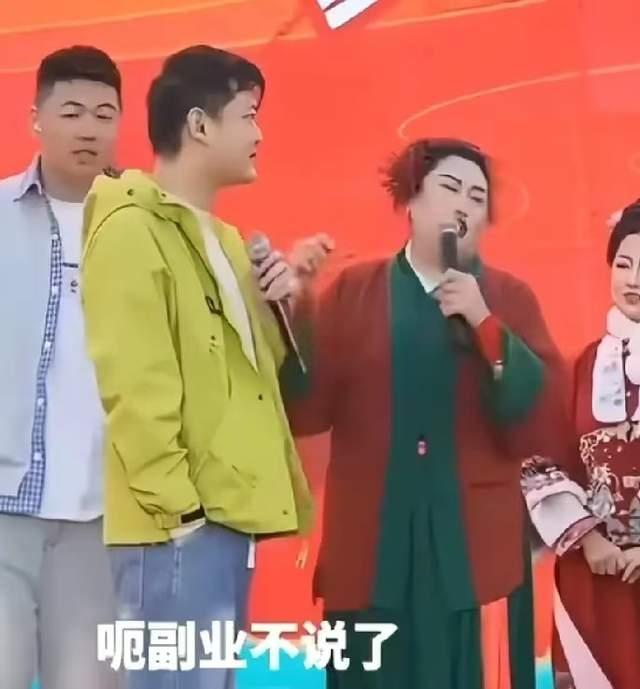 男子相亲炫富引质疑 公务员身份惹争议