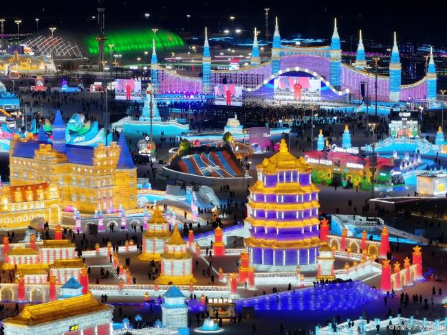 哈尔滨冰雪大世界提前闭园