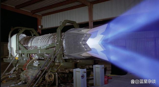 歼-16同时锁定2架隐身战机意味什么 美军战术设想受挫