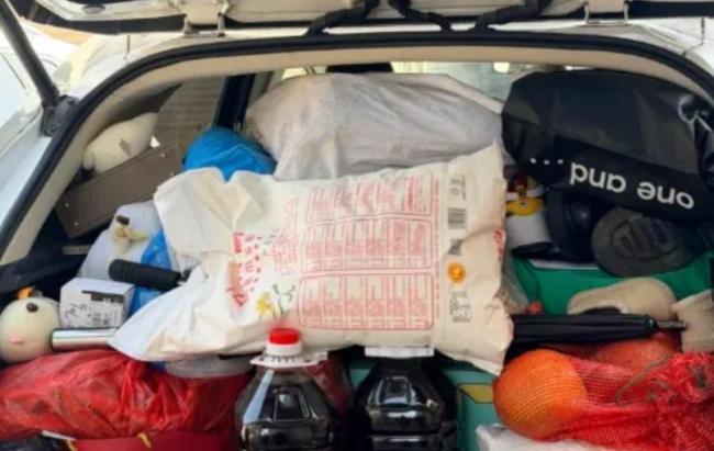 老婆返程行李箱装满姆妈的爱 家的滋味随行