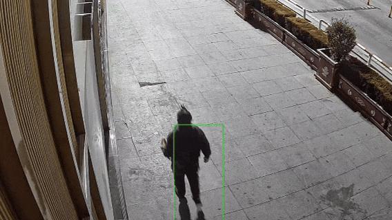 金店1000余件3055克黄金首饰被盗 警方10小时全量追回