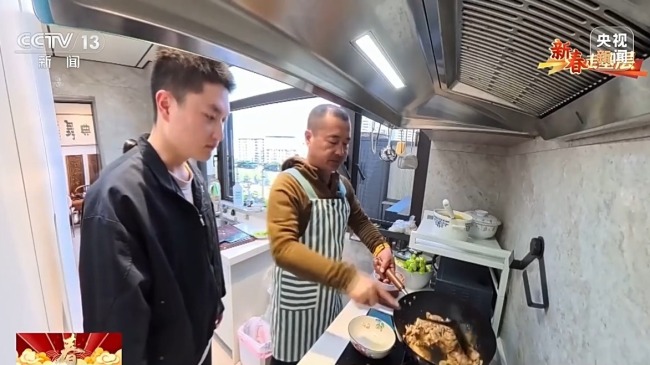 舞出精气神!他带年轻人“接棒”非遗传承