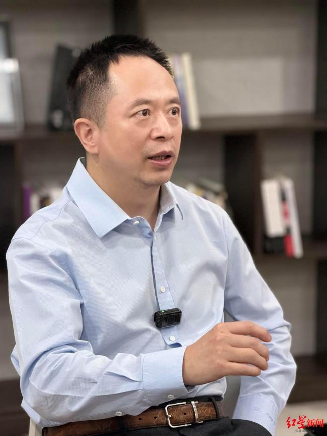 周鸿祎评AI与“洗车难题” 探讨AI使用技巧