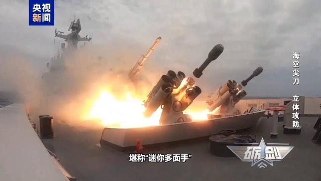 南部战区开展黄岩岛战备警巡 空海一体 多域联动