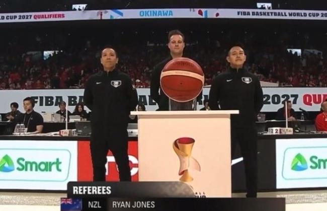 新西兰裁判被网友P上日本队球衣 争议判罚引发热议