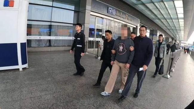 男子“黑飞”50余次被刑拘 严重威胁空域安全