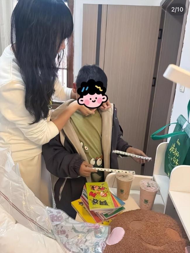 一点点资助男孩手表系亲戚凑钱购买 争议背后的真相