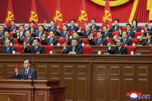 金与正“转正” 阅兵式与金正恩同排