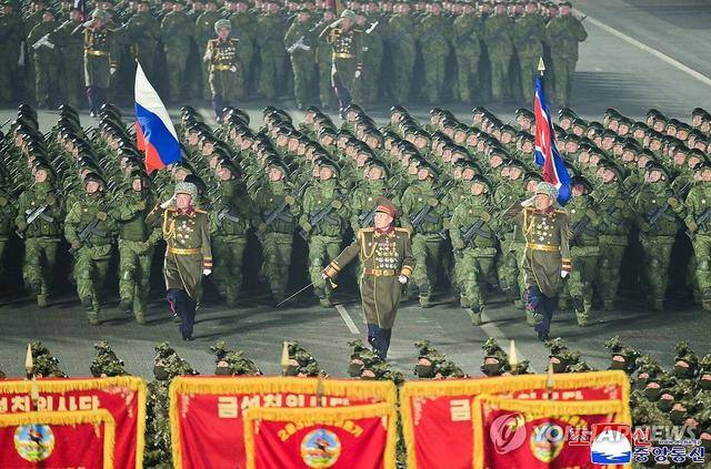 朝鲜突然大阅兵释放什么信号 政治收官与军事亮剑