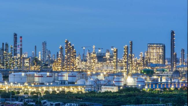 奔驰东说念主生3带动多地文旅花消 工业好意思景成新宠