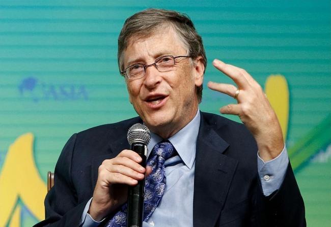 俄媒深扒盖茨俄罗斯情人 桥牌美女与核物理学家