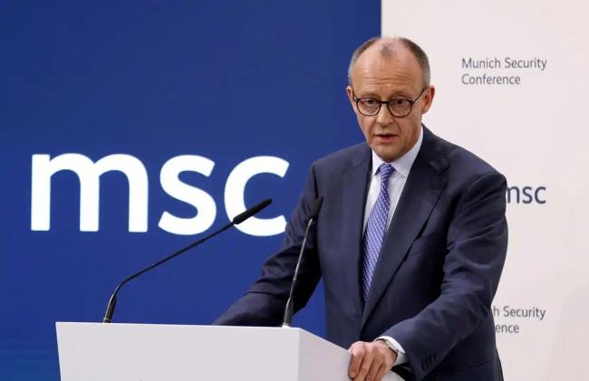 奔驰CEO拍宇树机器人发家人 德国总理访华探秘科技创新