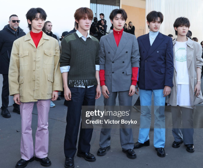 谷爱凌杨幂等亮相米兰时装周 Prada赢麻了