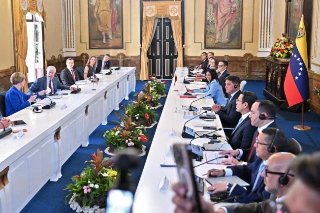 阿曼外长称和平近在咫尺 谈判取得关键进展