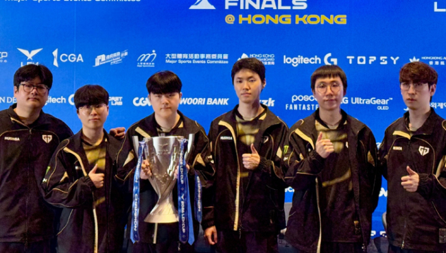 GEN横扫BFX夺冠！Chovy一次不死暴打大菠萝，Uzi看尺帝五杀太感慨 LCK依旧最强