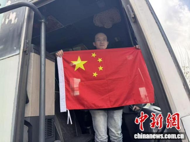 华侨华人称德黑兰上空仍有导弹飞过 撤侨行动加紧进行