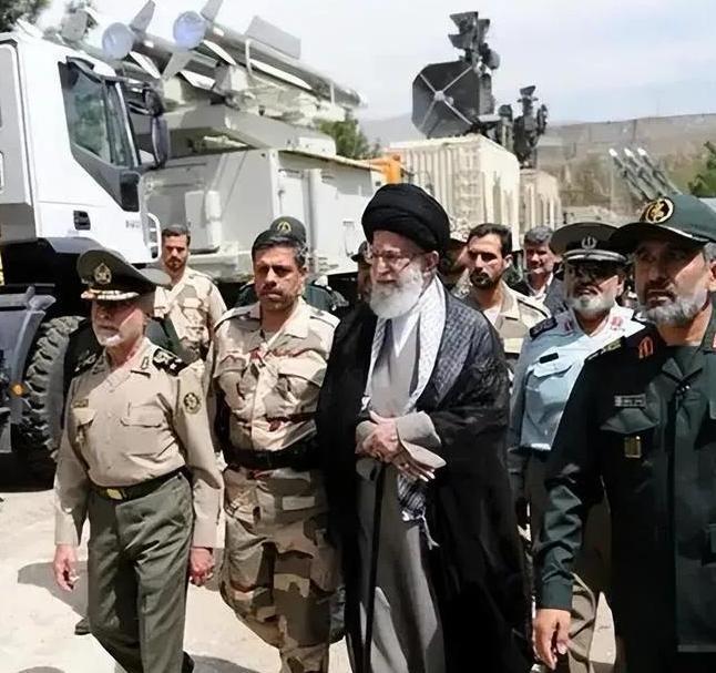 哈梅内伊拒绝撤离,坚持9千万人先撤 坚守到底的领袖