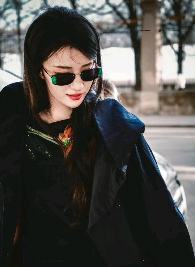 王楚然千金大小姐 全黑造型封神巴黎时装周