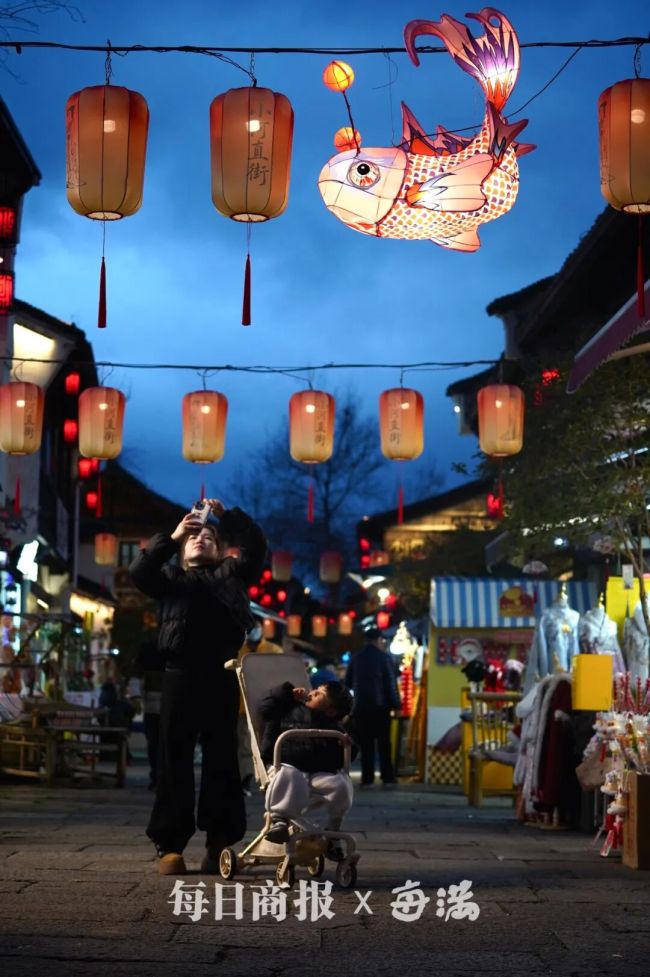 杭州发布元宵出行提醒 赏灯观月两不误