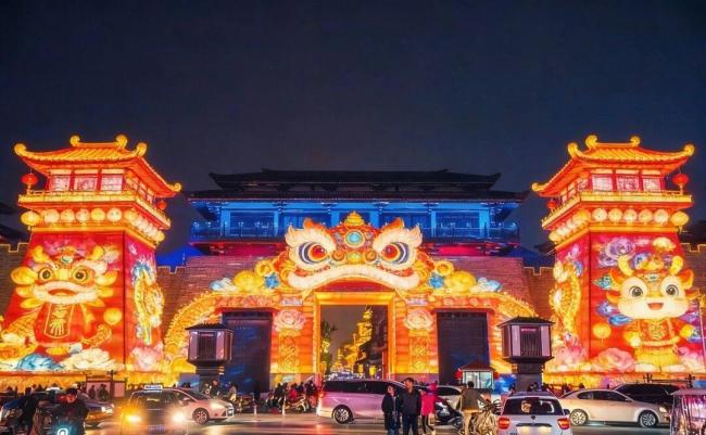 河南地标化身AI花灯点亮元宵夜 光影诉说中原故事
