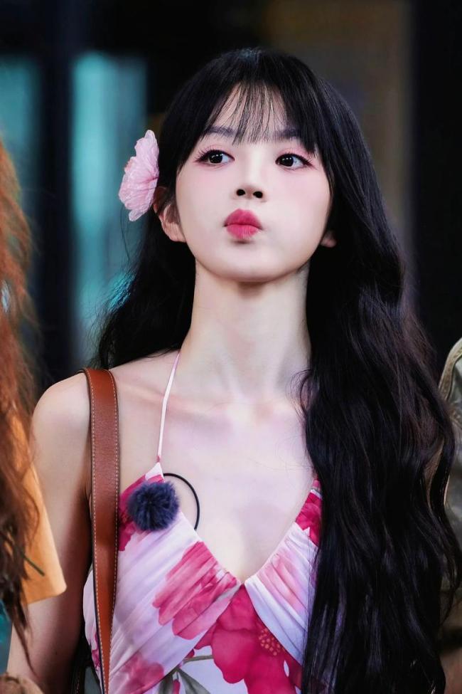 田曦薇扛了40斤的猪 全网少女少男的新愿望