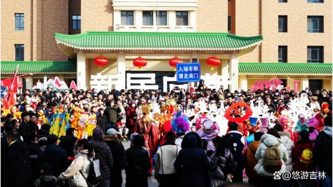 长春新民大街元宵巡游氛围感拉满 妙趣横生闹元宵