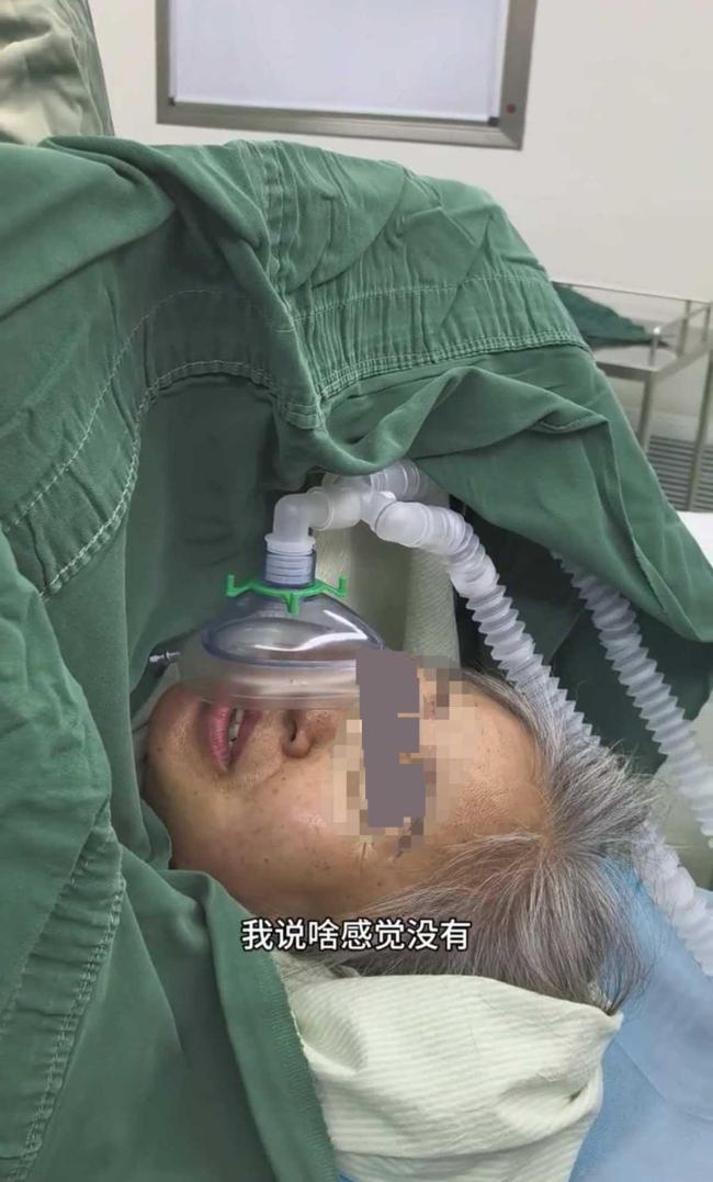 一63岁产妇顺利诞下5.6斤女婴:没啥感觉孩子就生出来了
