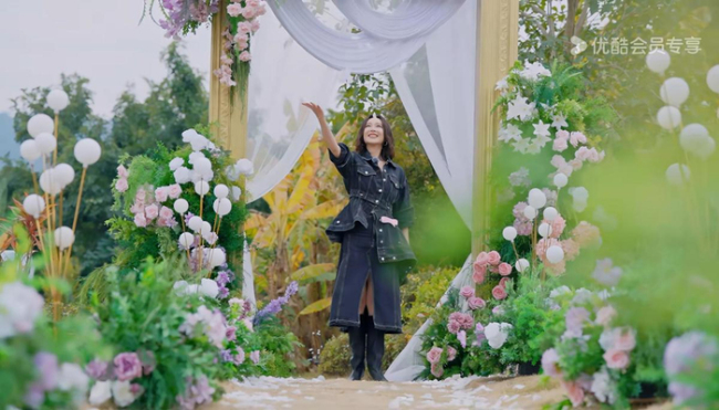 周五晚高疯 预制恋综笑料不断