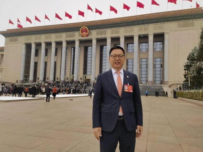 全国政协委员袁小彬:建议取消私家车年审制度,实施远程监测 优化车辆监管方式