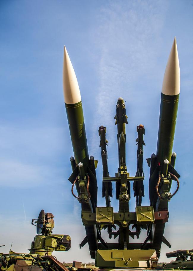 冲突第7天，海湾国家面临抉择 能源安全与地缘博弈权衡