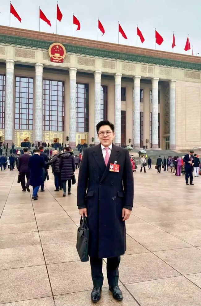 霍启刚建议降低中等收入群体税率 推进共同富裕