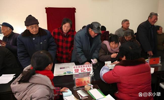 代表建议农村医保缴费不清零 减轻农民负担