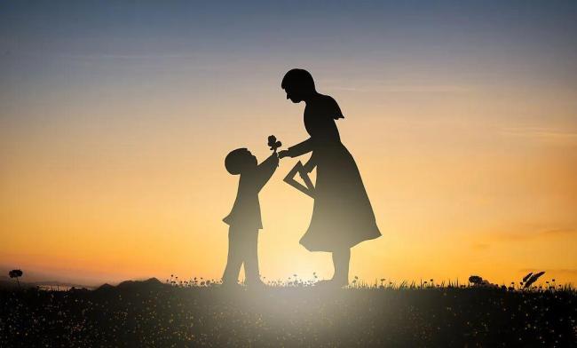 三八妇女节记得把爱也留给妈妈 愿你光芒万丈