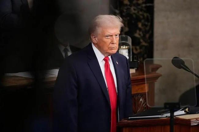 哈梅内伊冒死接班哈梅内伊 战时权力交接引发国际关注