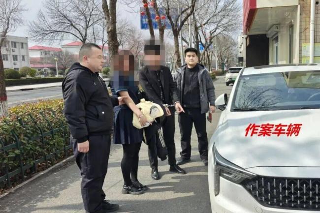 情侣夜深“拉车门”盗窃被抓 3小时快侦破案