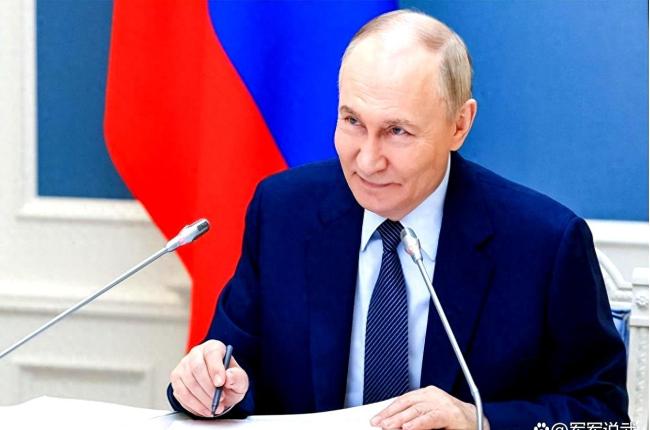 美国空袭伊朗，最大受益者在偷着乐 俄罗斯坐收渔利