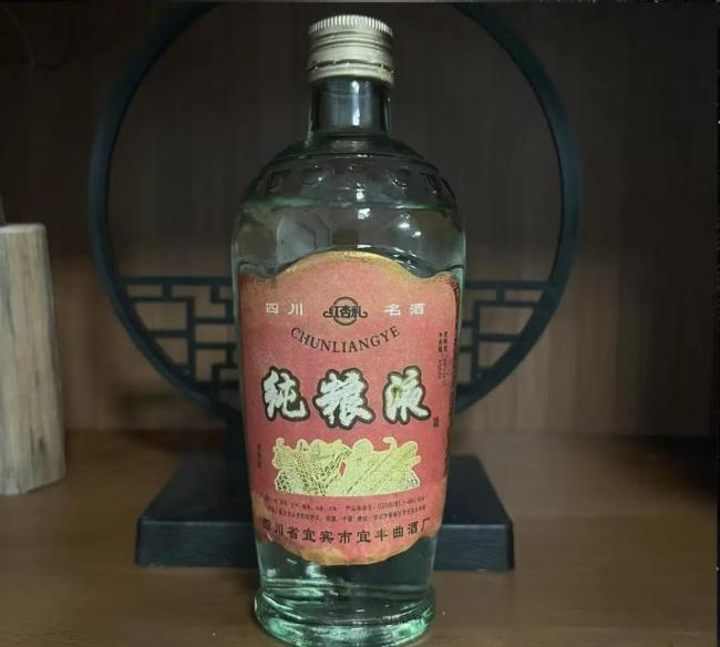 酒业市场乱象曝光 假冒伪劣频现