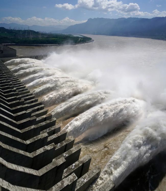 中国AI模型何以横扫海外 电力成本绝对碾压