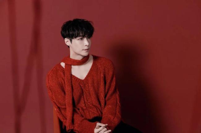 张艺兴工作室回应被封杀传闻 依法维权